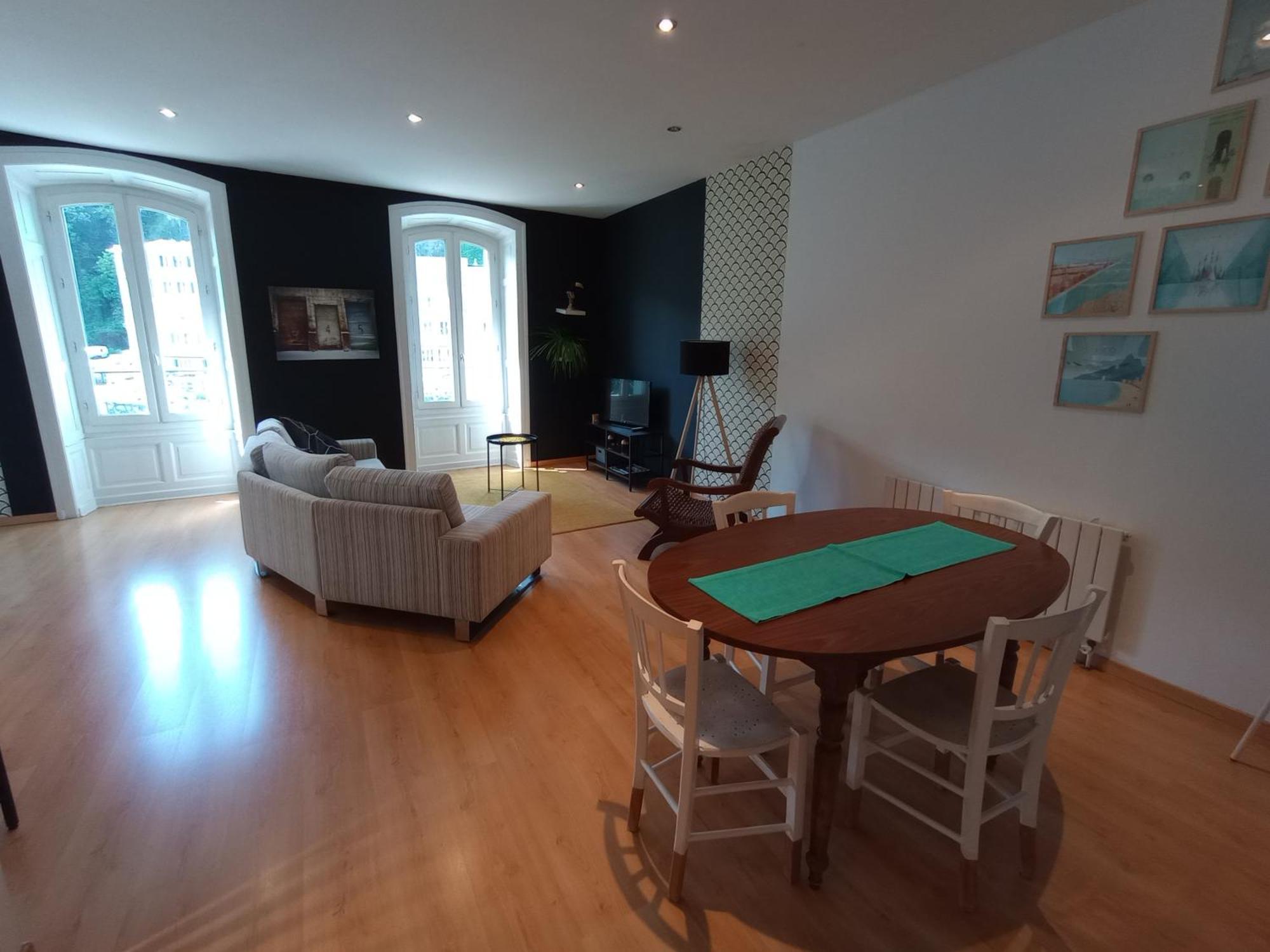 Tulle : Bel Appartement Lumineux En Centre Ville المظهر الخارجي الصورة