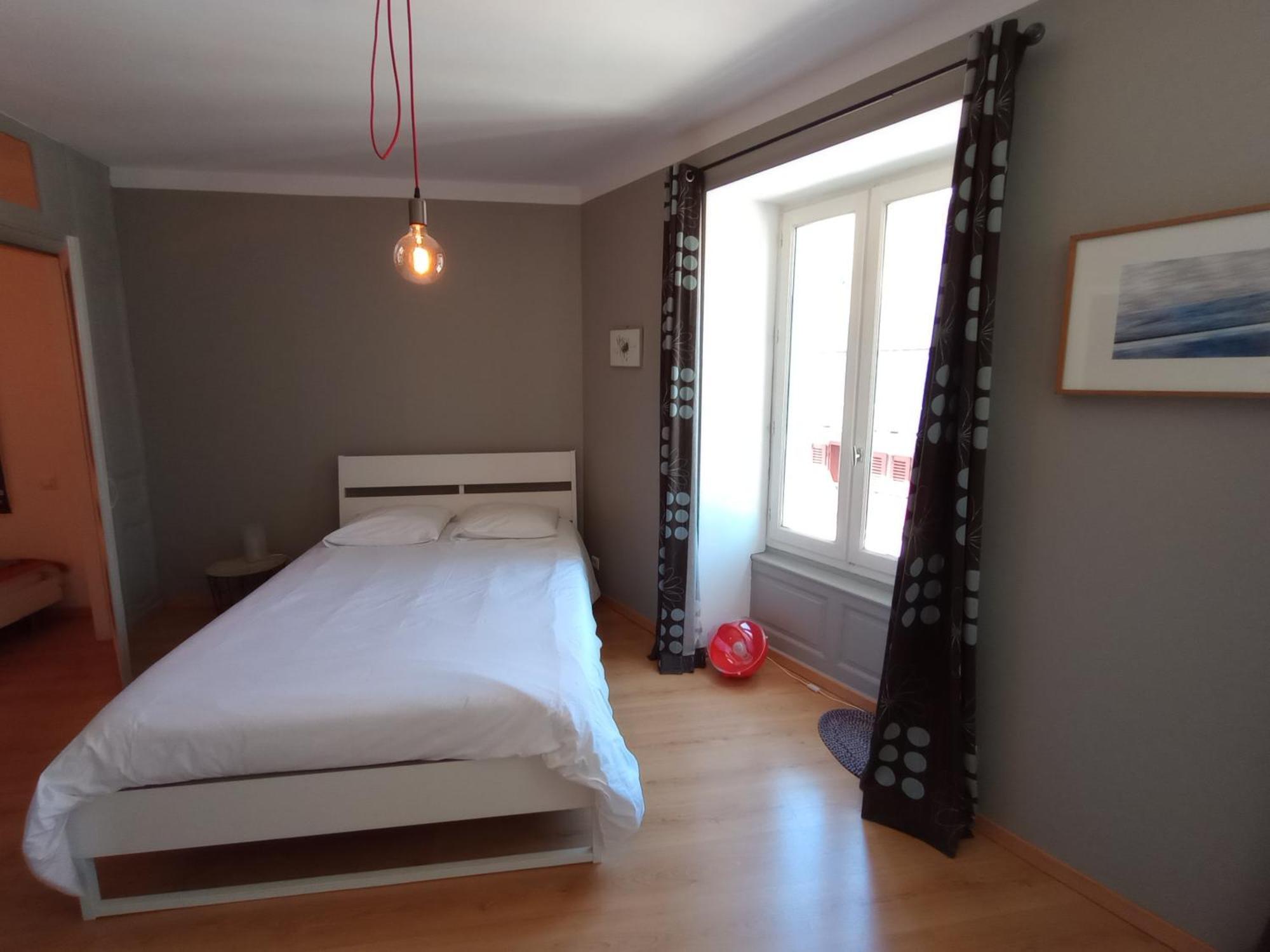 Tulle : Bel Appartement Lumineux En Centre Ville المظهر الخارجي الصورة